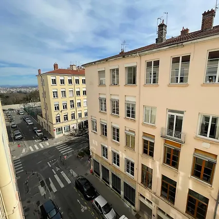 Lyon4 Cocooning Centre Croix Rousse 86m2-4p * Лион