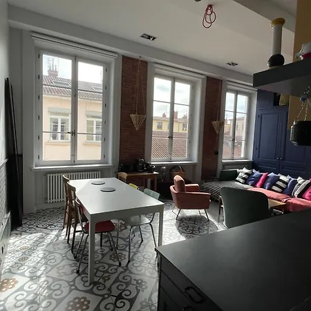 Апартаменты Lyon4 Cocooning Centre Croix Rousse 86m2-4p