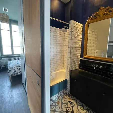Апартаменты Lyon4 Cocooning Centre Croix Rousse 86m2-4p Лион