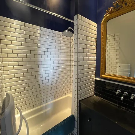 Апартаменты Lyon4 Cocooning Centre Croix Rousse 86m2-4p *